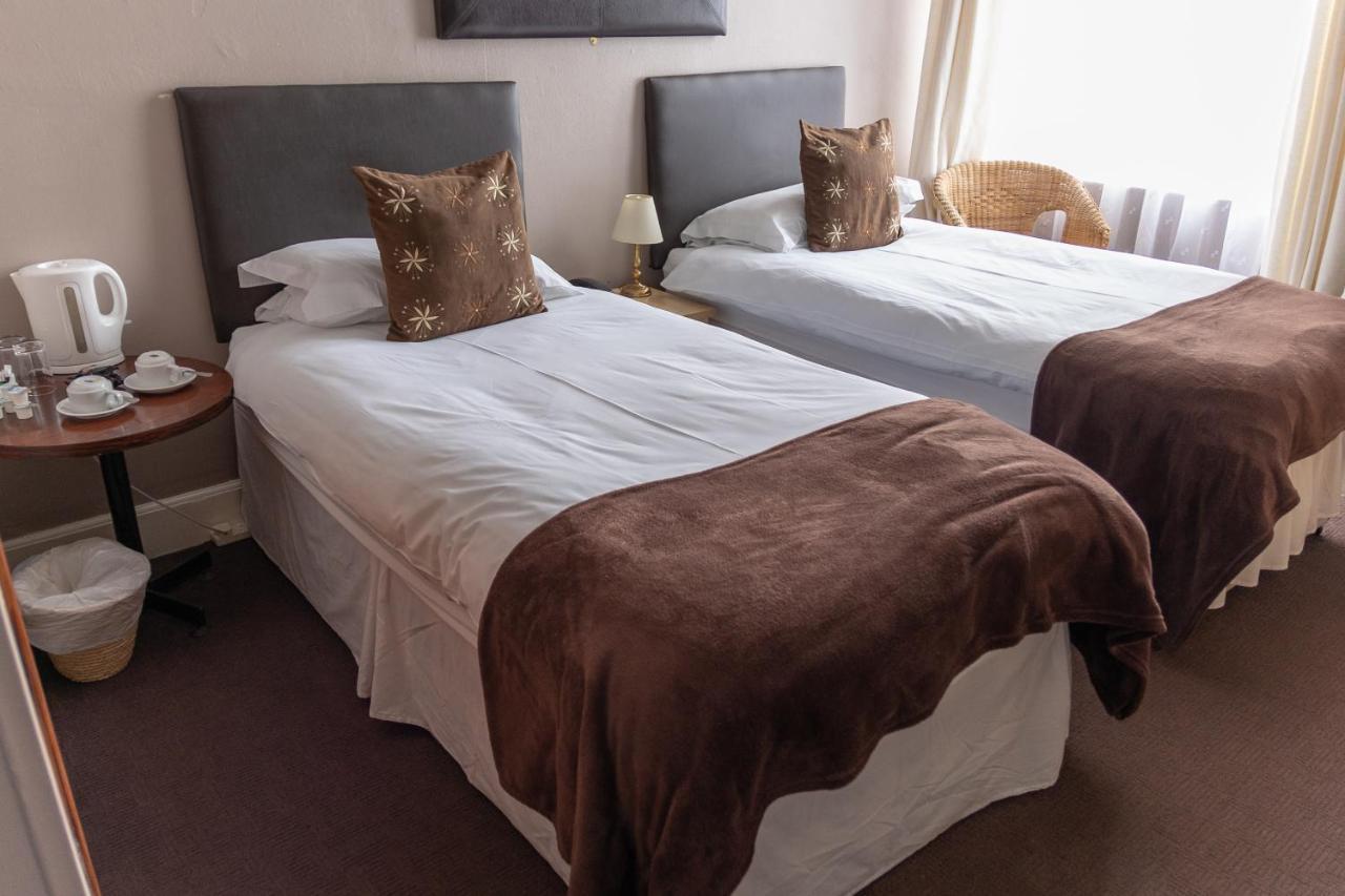 Carlton Hotel フォレス エクステリア 写真