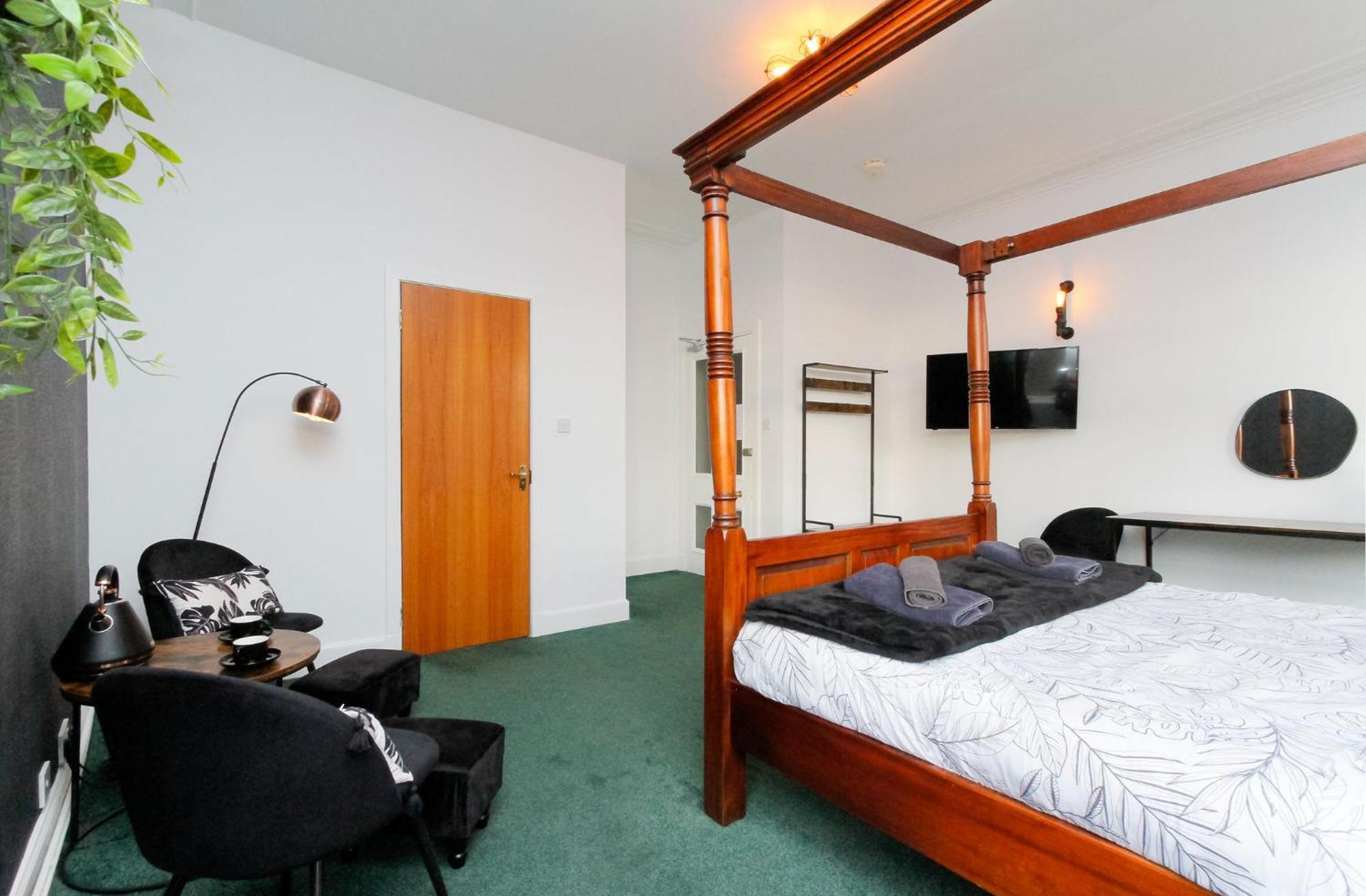 Carlton Hotel フォレス エクステリア 写真